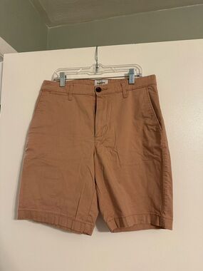 Goodfellow & Co “The Every Wear” 9” Inseam Shorts, Salmon Color, Men’s Size 30